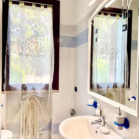 Dimora Di Charme Con Piscina E Giardino,vicina