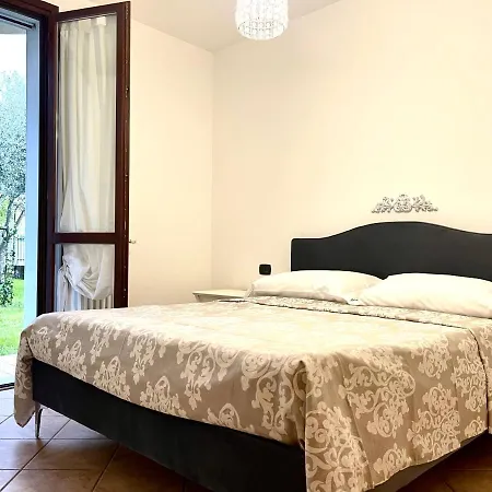 Dimora Di Charme Con Piscina E Giardino,vicina Appartamento Sirmione